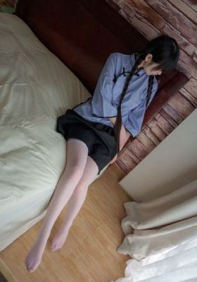 一区二区免费在线播放_短视频完整无删减版